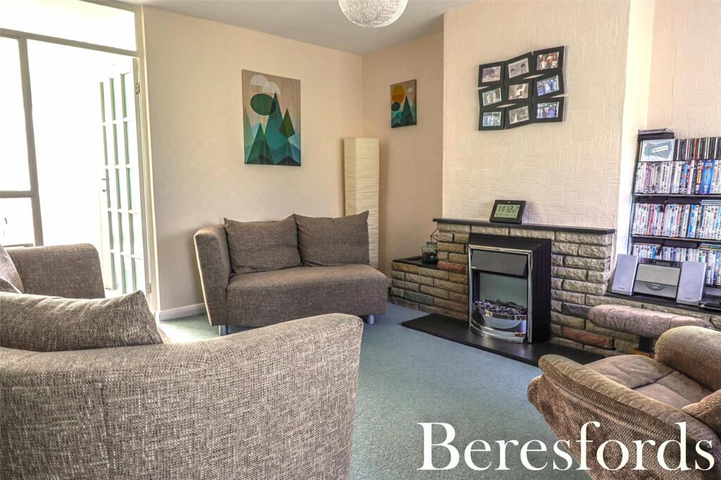 Additional property image - Heather Close, Pilgrims Hatch, CM15