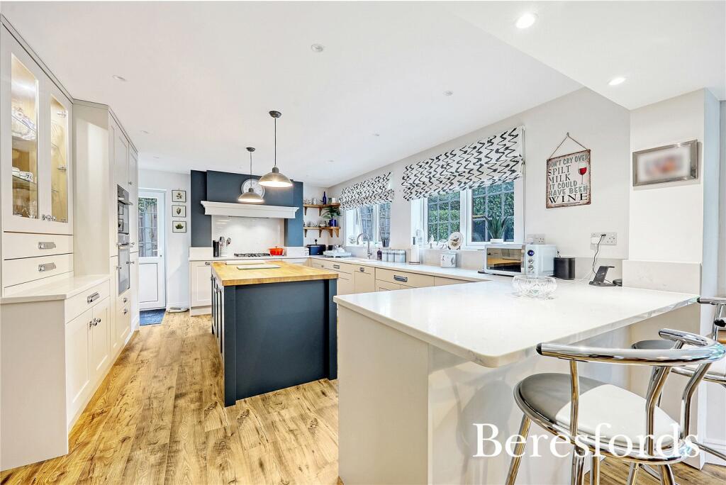 Additional property image - Headley Chase, Warley, CM14