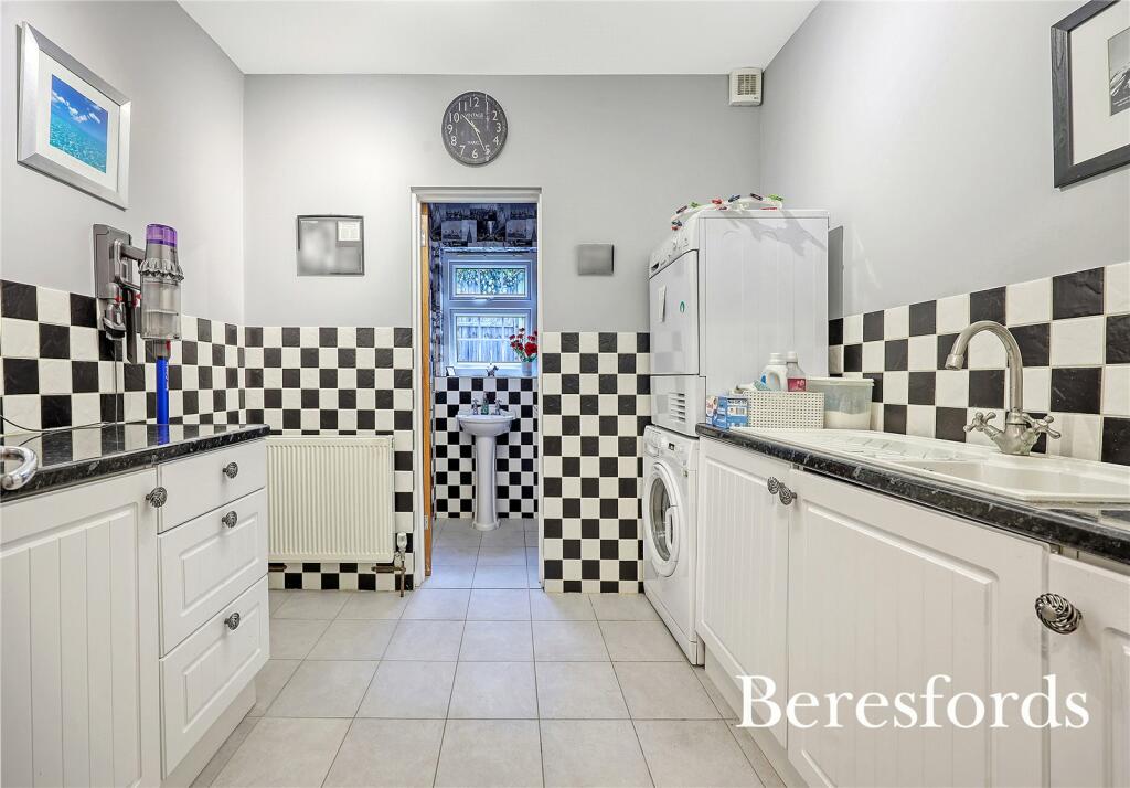 Additional property image - Headley Chase, Warley, CM14