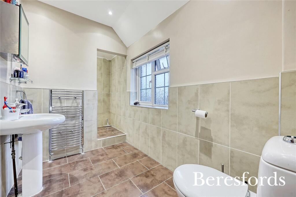 Additional property image - Headley Chase, Warley, CM14