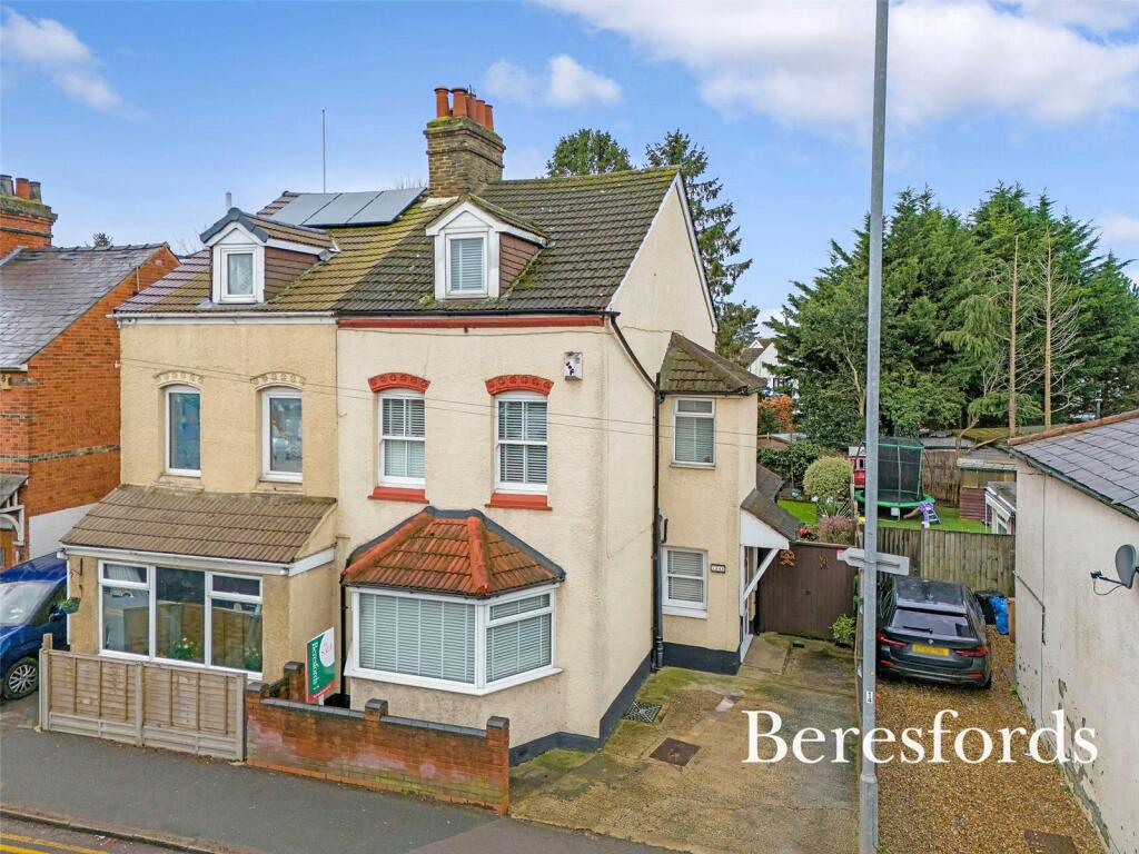 5 bedroom semi-detached house for sale in Ongar Road, Brentwood, CM15