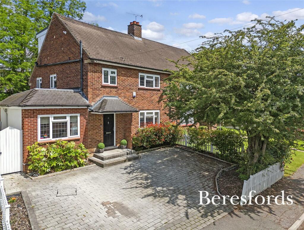 4 bedroom semi-detached house for sale in La Plata Grove, Brentwood, CM14