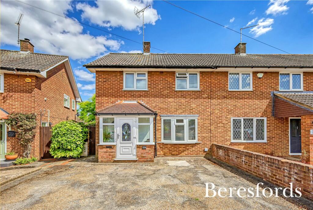 2 bedroom semidetached house for sale in Eastham Crescent, Brentwood, CM13