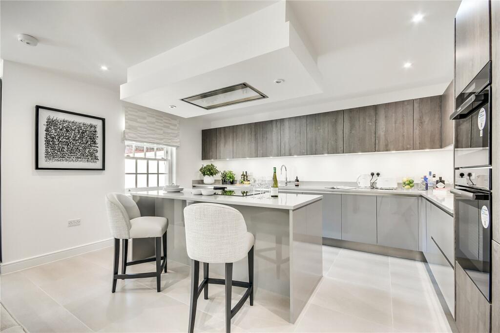 Additional property image - 12 Boyles Court, Dark Lane,, CM14
