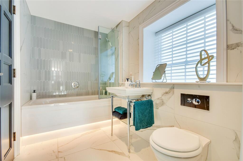 Additional property image - 1 Boyles Court, Dark Lane,, CM14