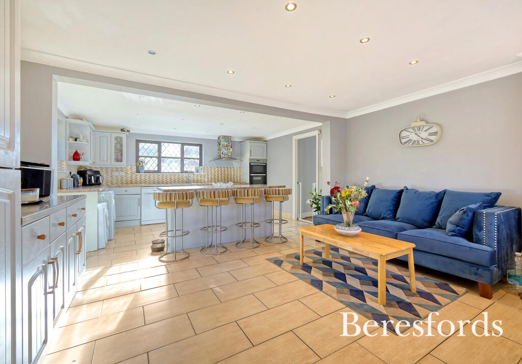 Additional property image - Fox Hatch, Kelvedon Hatch, CM15