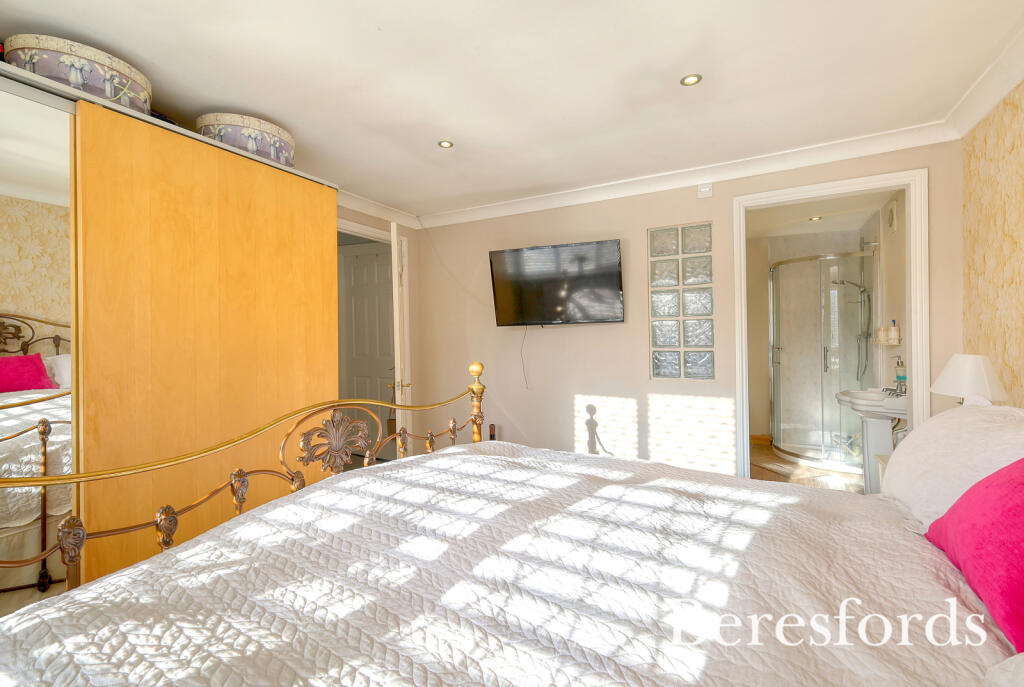 Additional property image - Fox Hatch, Kelvedon Hatch, CM15