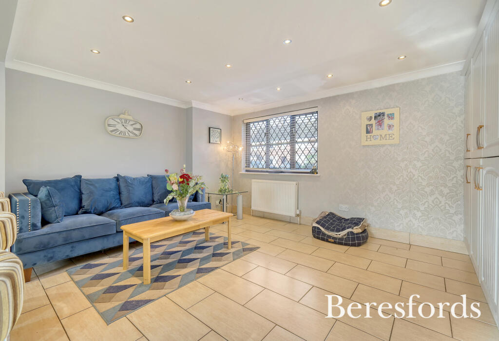 Additional property image - Fox Hatch, Kelvedon Hatch, CM15