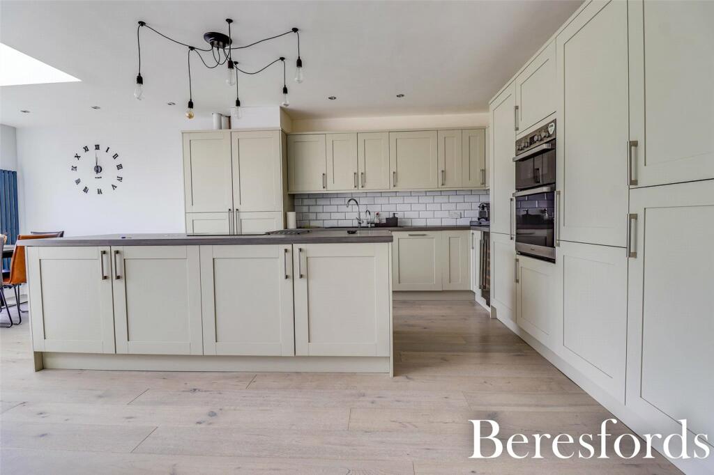 Additional property image - Knights Way, Brentwood, CM13