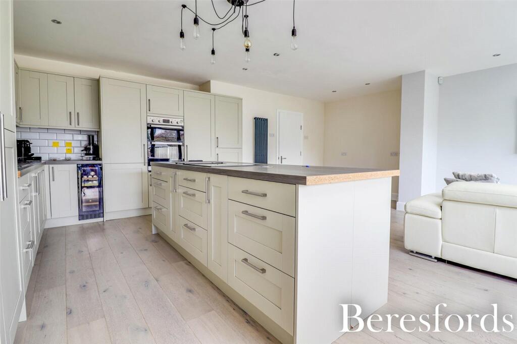 Additional property image - Knights Way, Brentwood, CM13