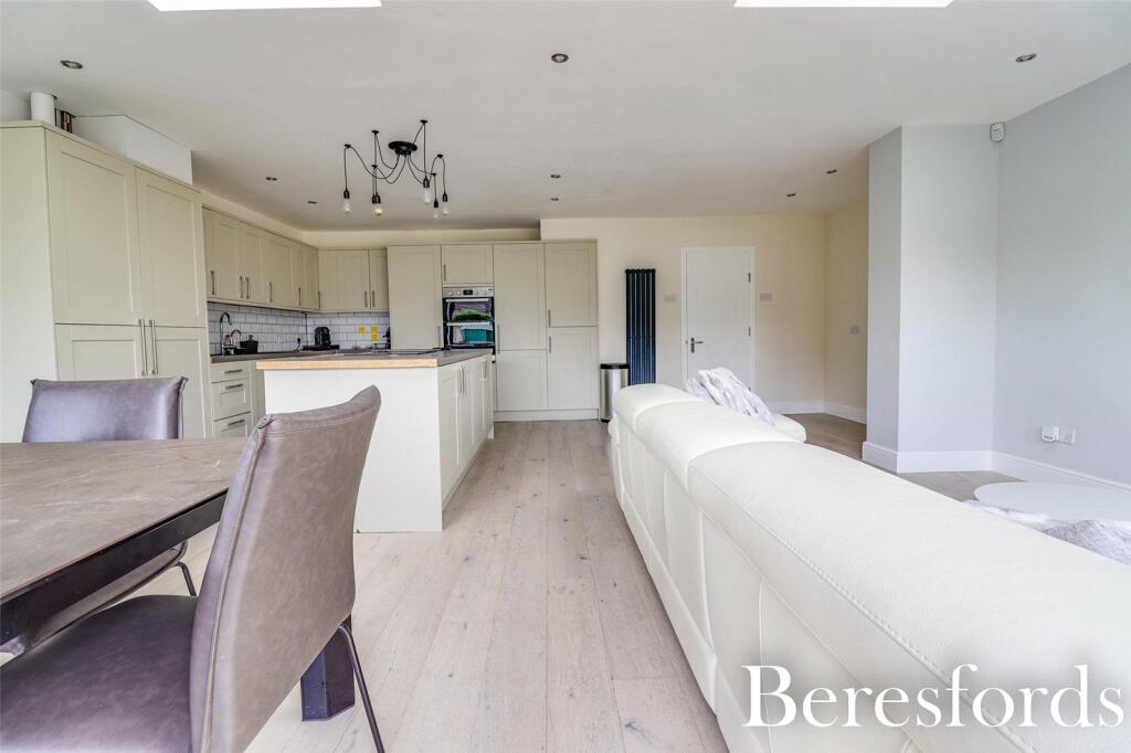 Additional property image - Knights Way, Brentwood, CM13