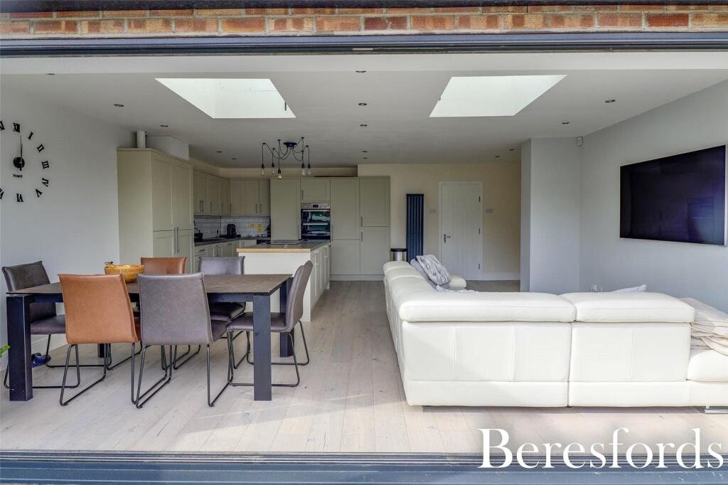Additional property image - Knights Way, Brentwood, CM13