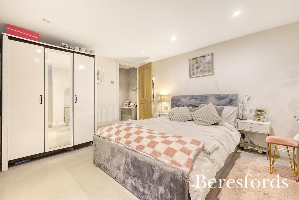 Additional property image - Warley Hill, Warley, CM14
