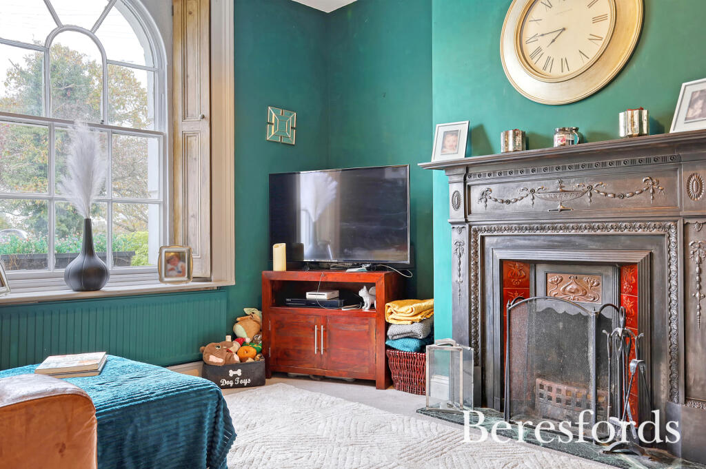 Additional property image - Warley Hill, Warley, CM14
