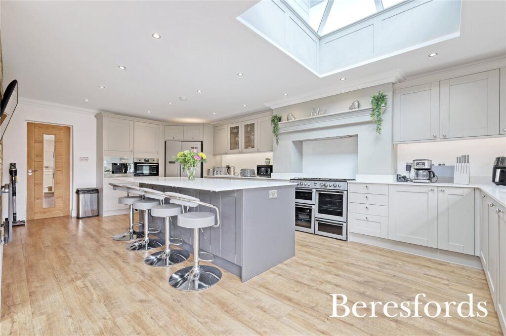 Main image of property: Hatch Road, Pilgrims Hatch, CM15