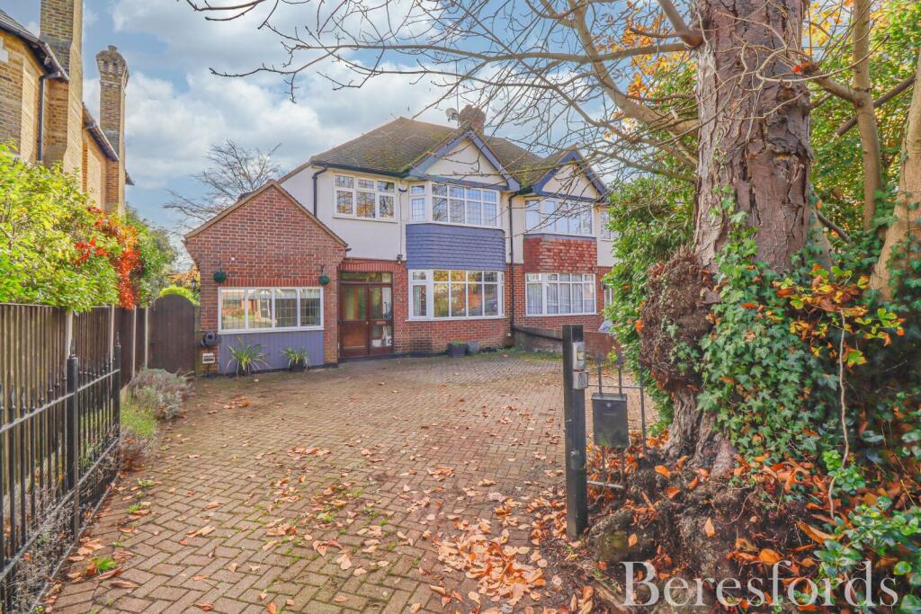 Main image of property: London Road, Brentwood, CM14