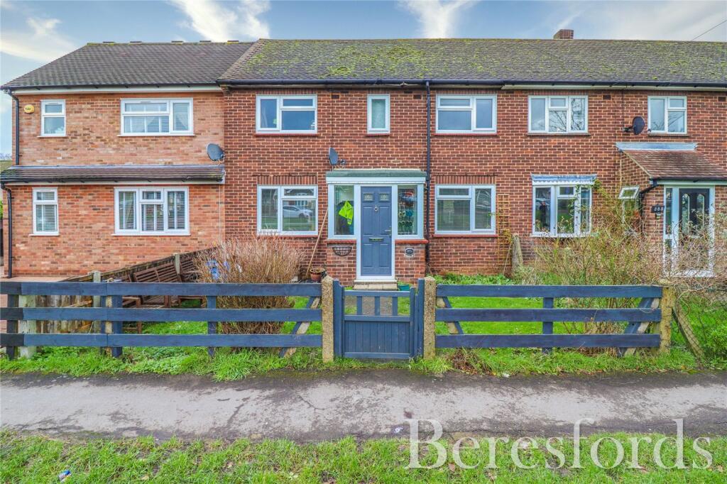 2 bedroom terraced house for sale in Ongar Road, Pilgrims Hatch, CM15