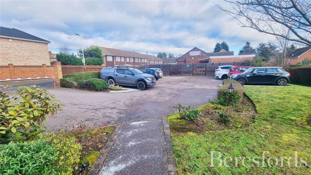 1 bedroom apartment for sale in Longdon Court, 35 Junction Road, RM1