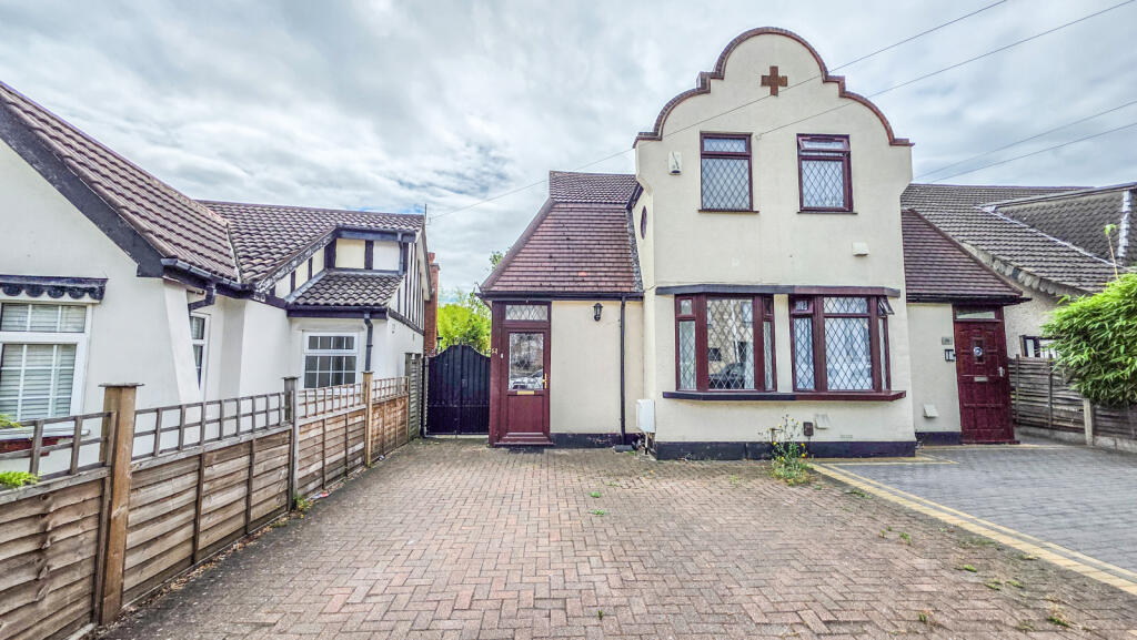Main image of property: Squirrels Heath Lane, Hornchurch, RM11