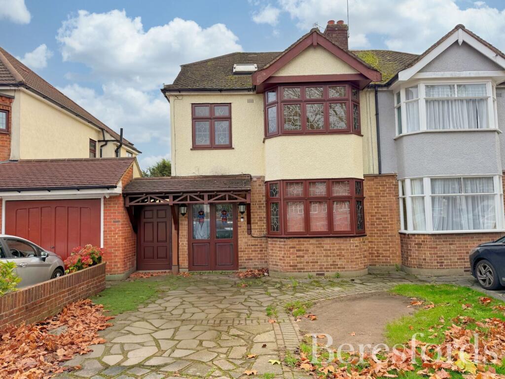 Main image of property: Ravenscourt Grove, Hornchurch, RM12