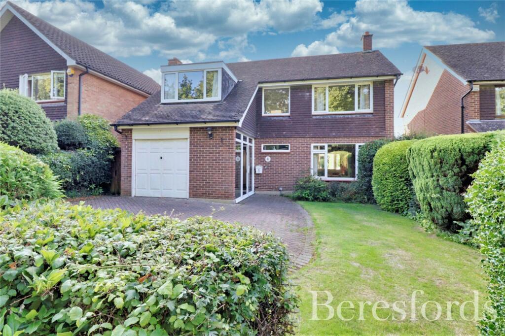 4 bedroom detached house for sale in The Quorn, Ingatestone, CM4
