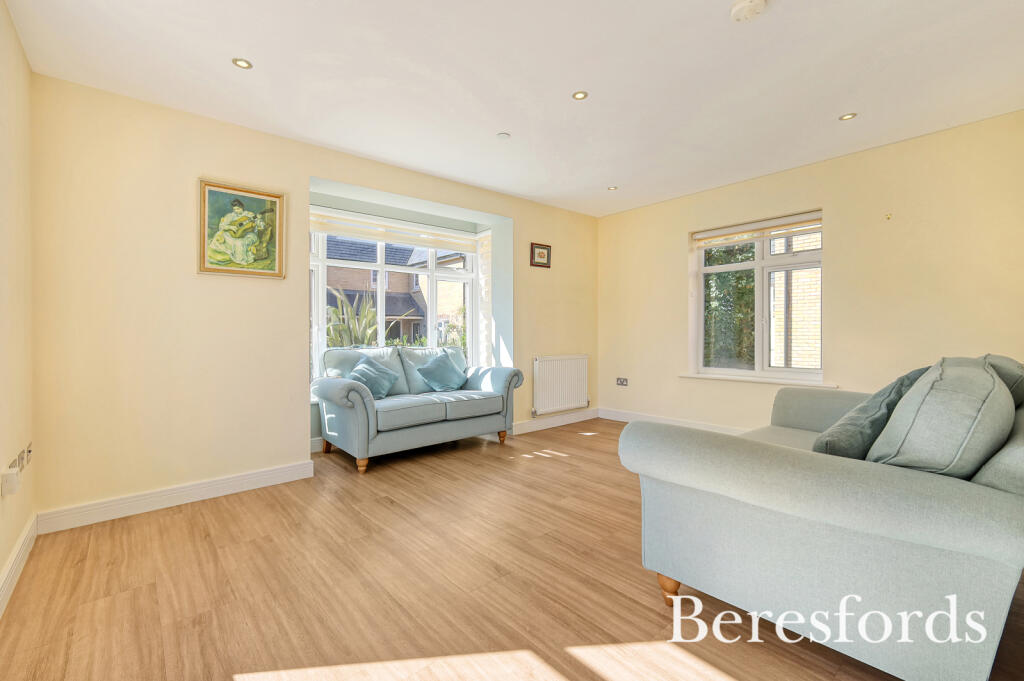 Additional property image - Brookmans View, Stock, CM4