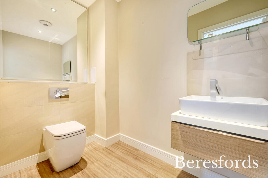Additional property image - Brookmans View, Stock, CM4