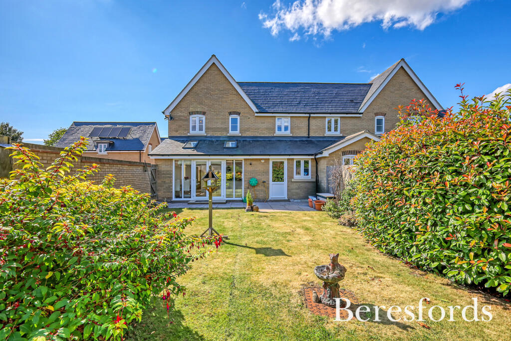 Additional property image - Brookmans View, Stock, CM4