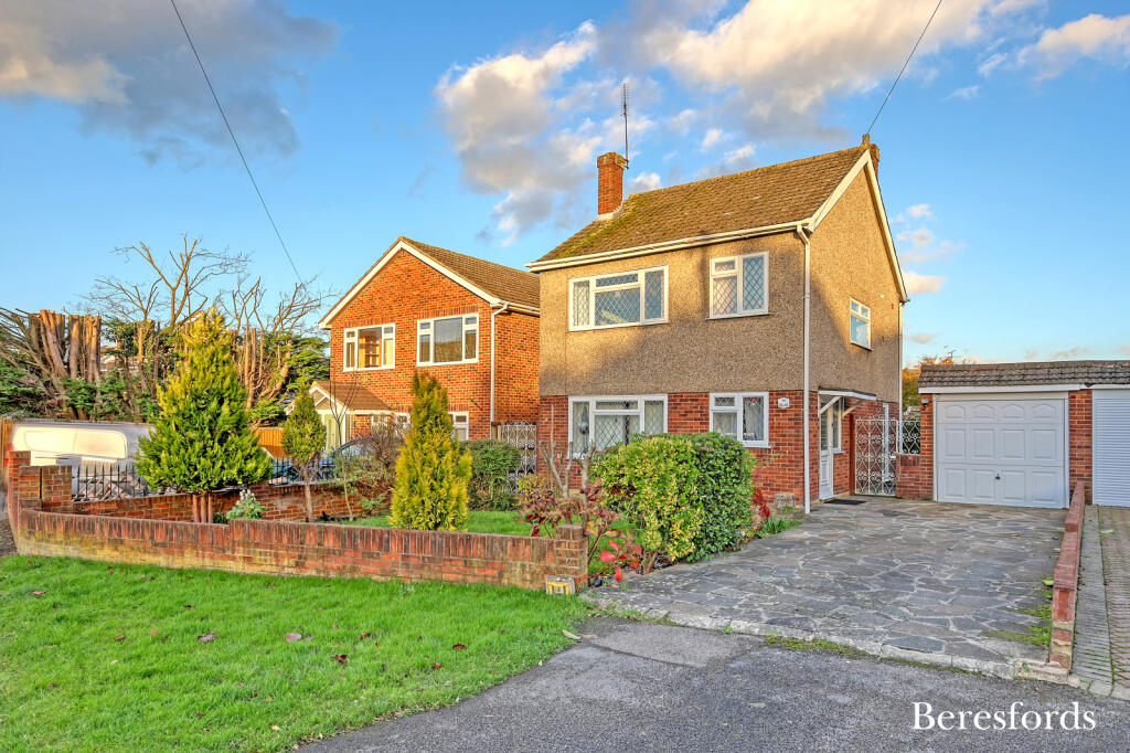 Additional property image - The Gardens, Doddinghurst, CM15