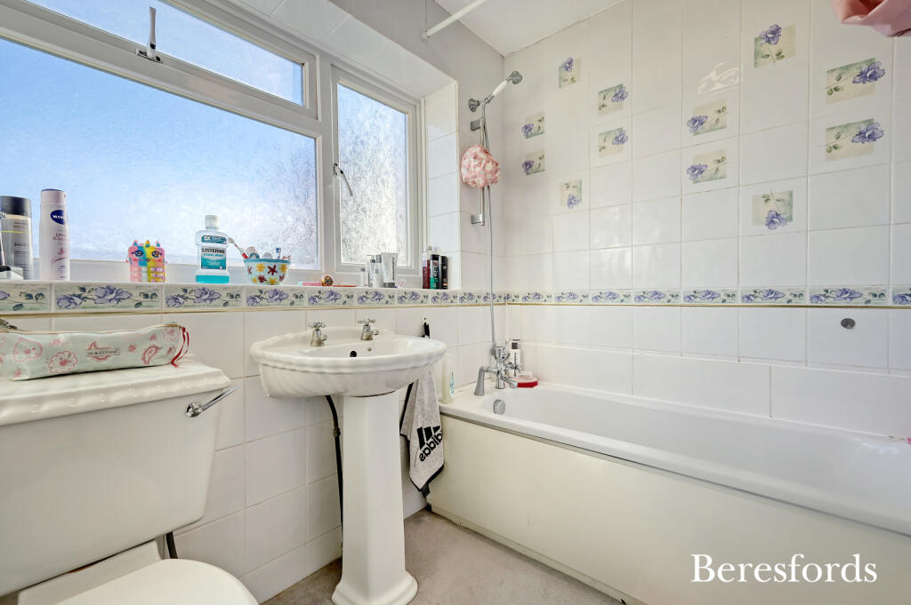 Additional property image - The Gardens, Doddinghurst, CM15