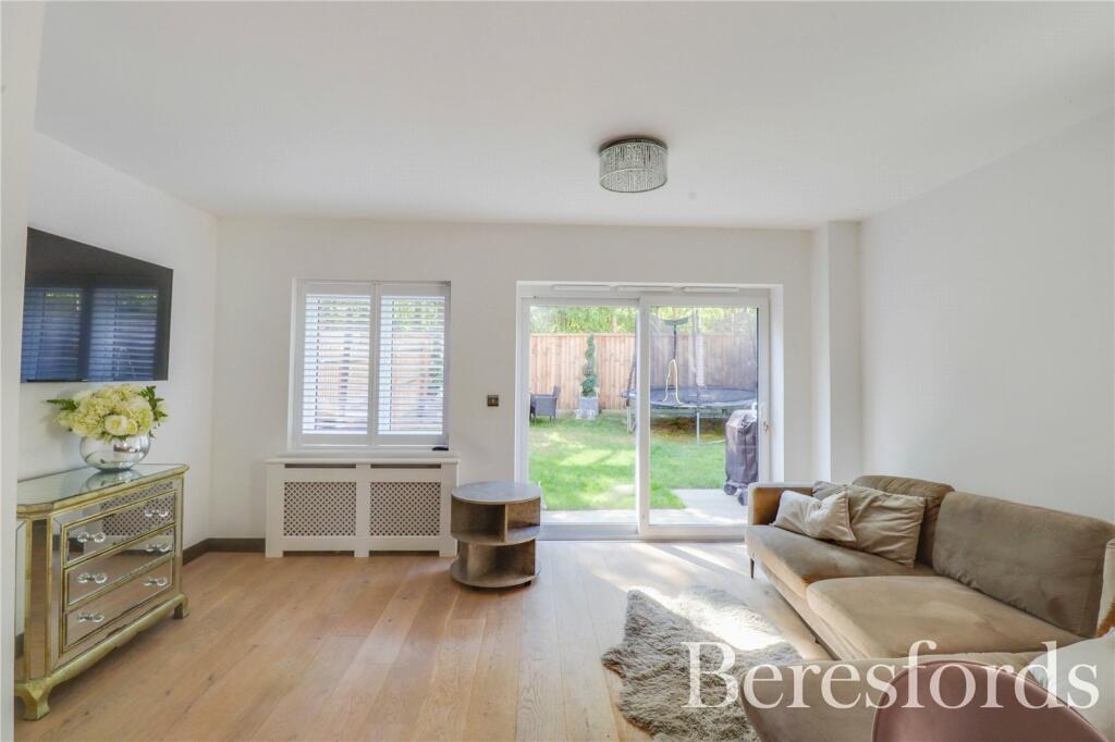 Additional property image - Elm Gardens, Mountnessing, CM15