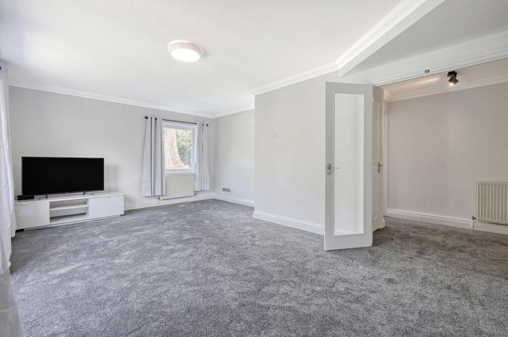 Additional property image - Station Lane, Ingatestone, CM4