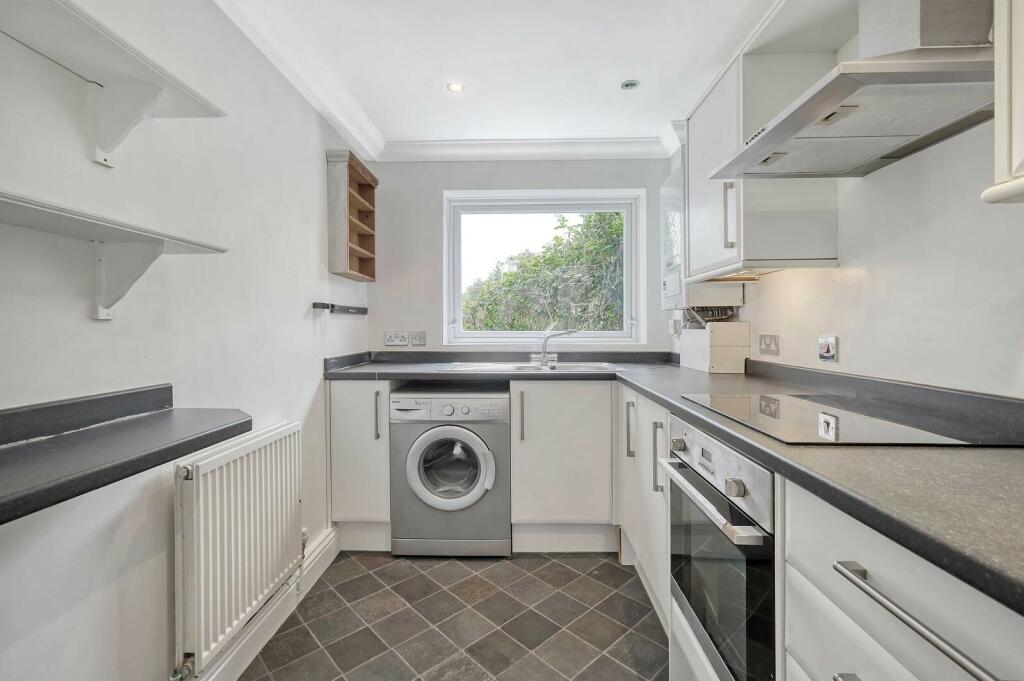 Additional property image - Station Lane, Ingatestone, CM4