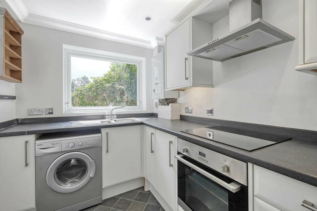 Additional property image - Station Lane, Ingatestone, CM4