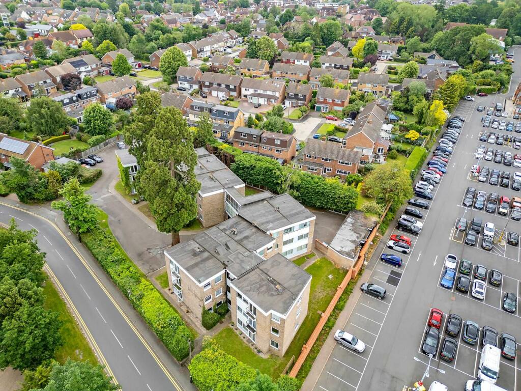 Additional property image - Station Lane, Ingatestone, CM4