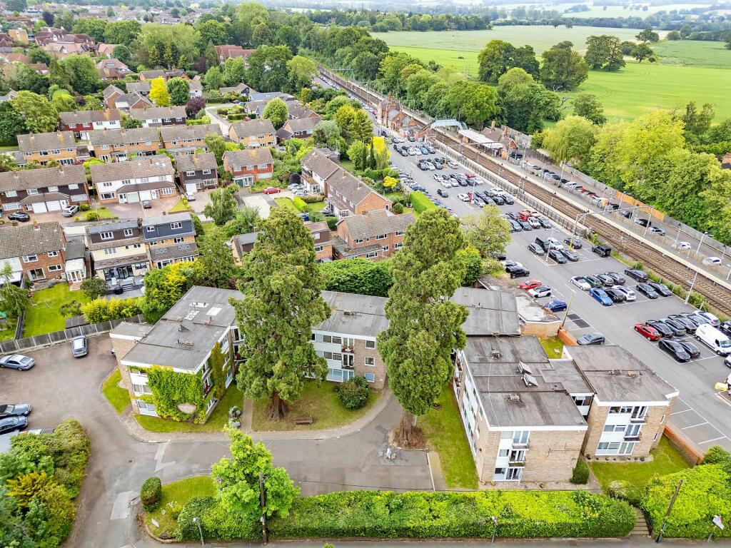 Additional property image - Station Lane, Ingatestone, CM4