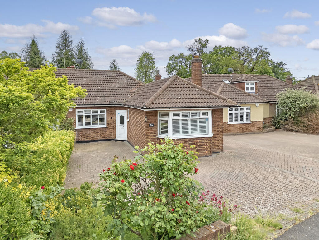 Main image of property: Heybridge Road, Ingatestone, CM4