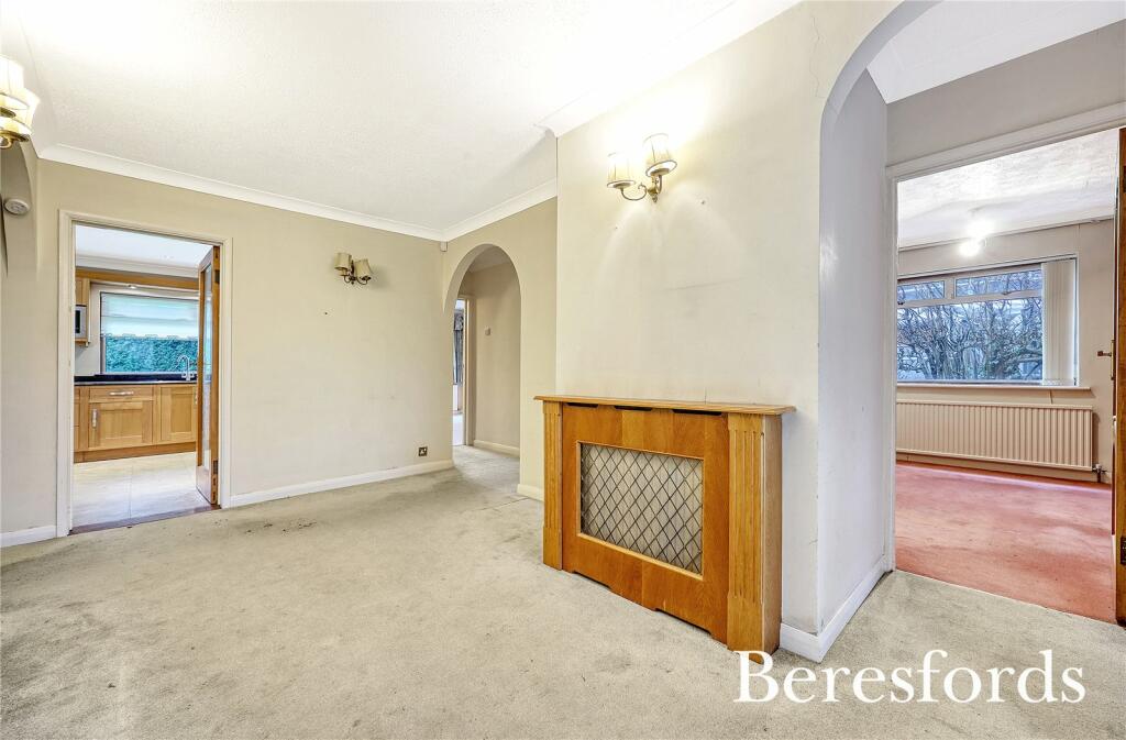 Additional property image - Spurgate, Hutton Mount, CM13