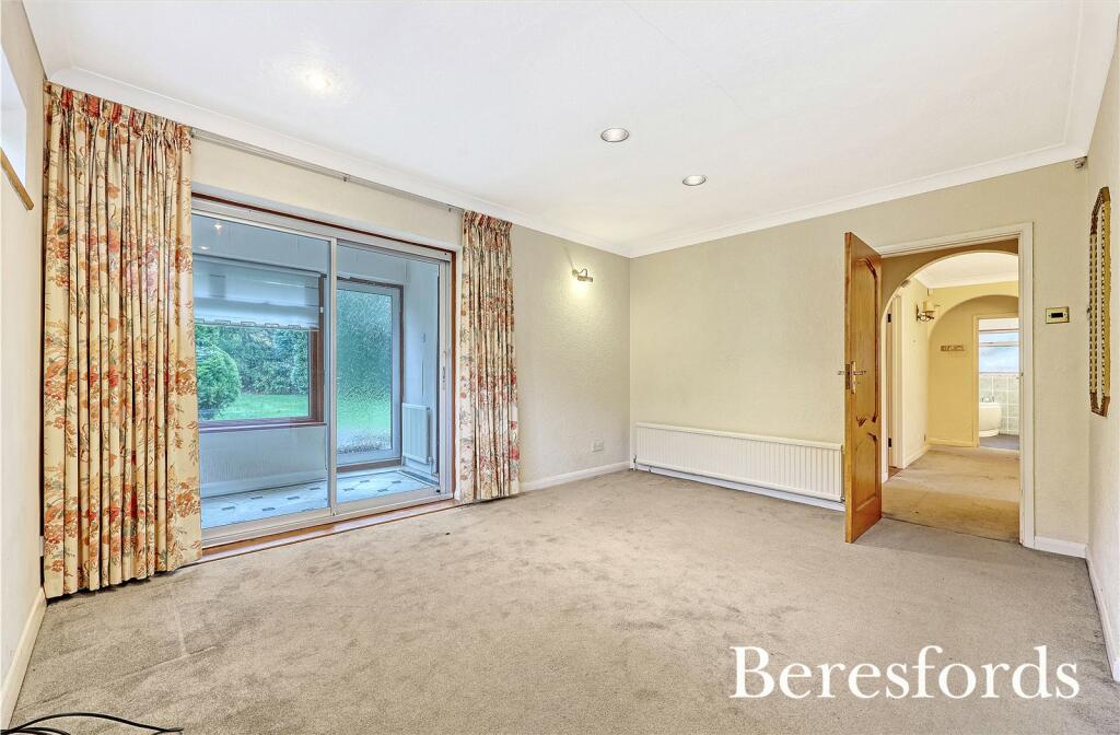 Additional property image - Spurgate, Hutton Mount, CM13