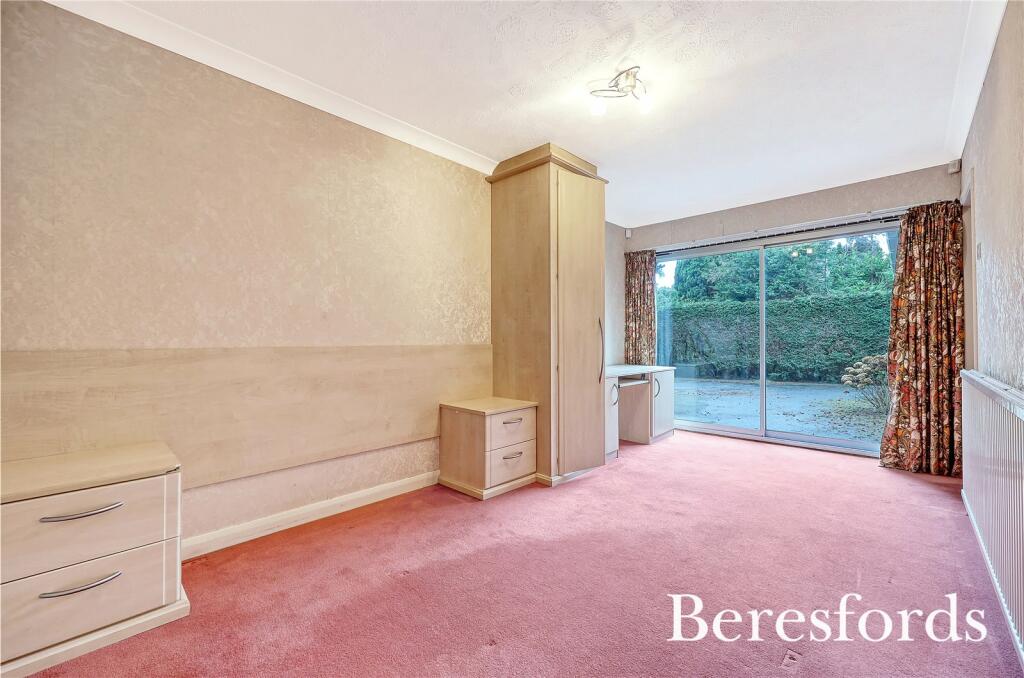 Additional property image - Spurgate, Hutton Mount, CM13