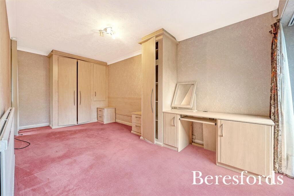 Additional property image - Spurgate, Hutton Mount, CM13