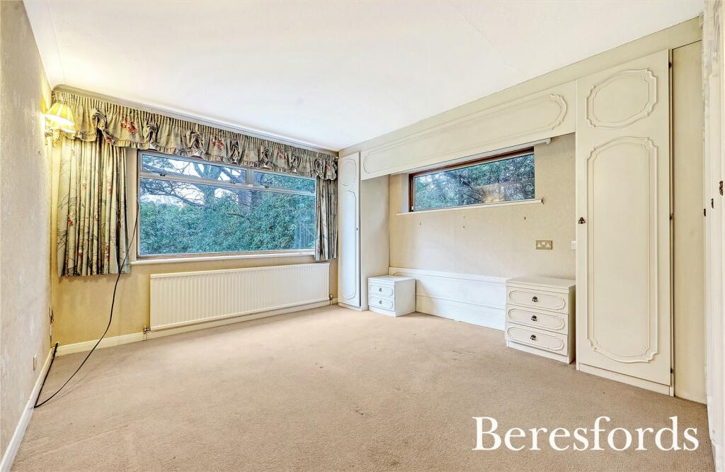 Additional property image - Spurgate, Hutton Mount, CM13