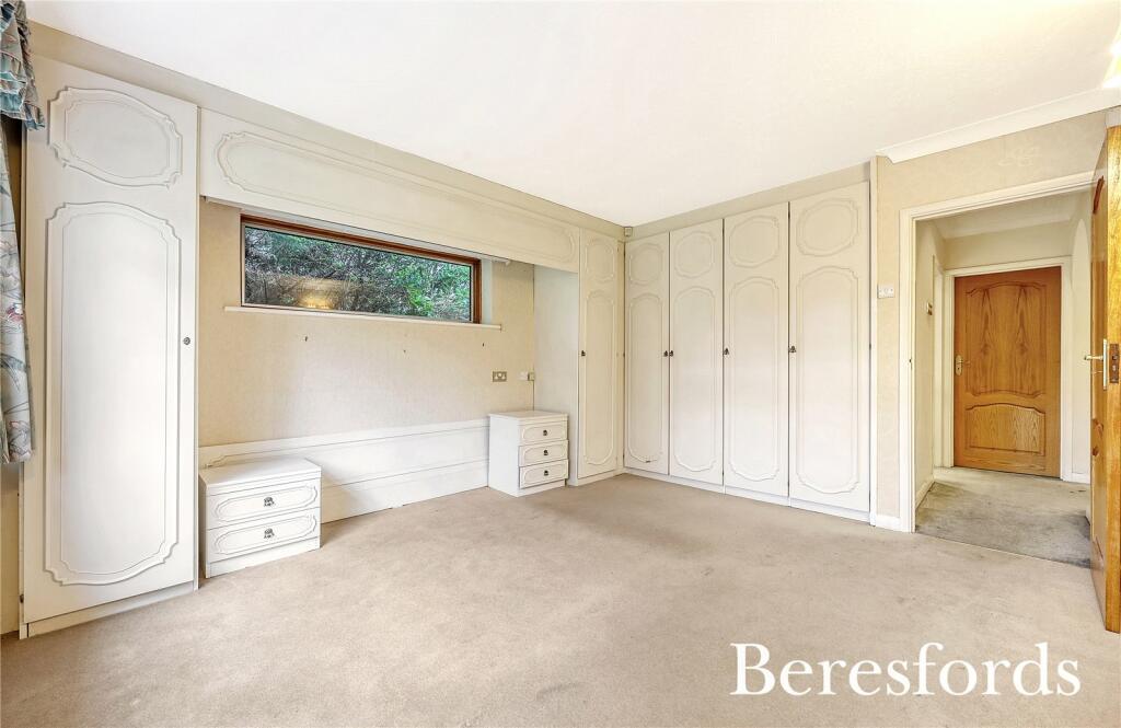 Additional property image - Spurgate, Hutton Mount, CM13