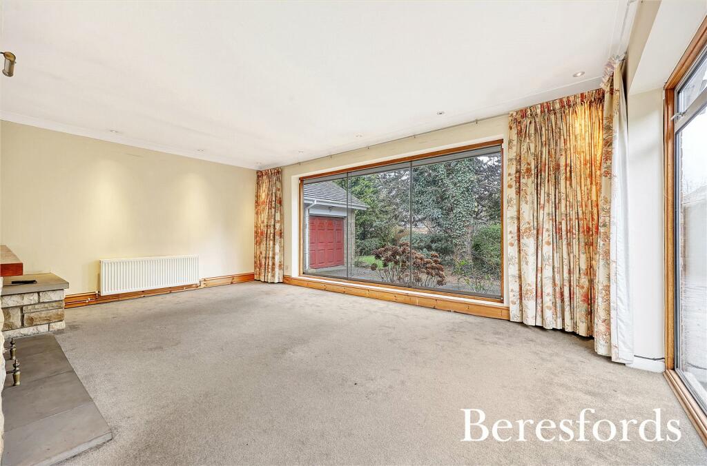 Additional property image - Spurgate, Hutton Mount, CM13