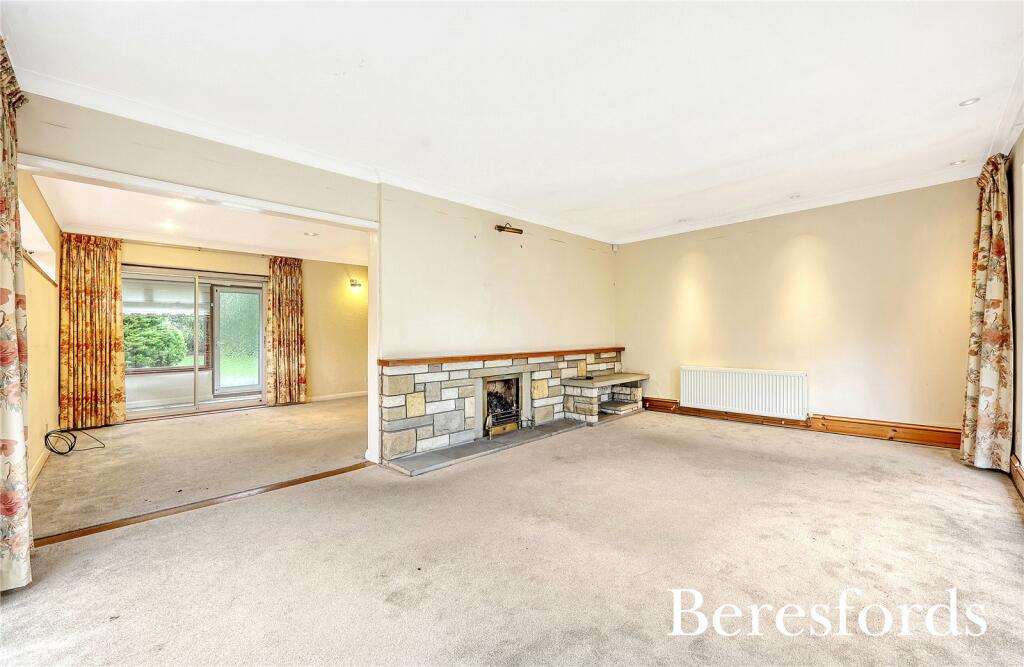 Additional property image - Spurgate, Hutton Mount, CM13