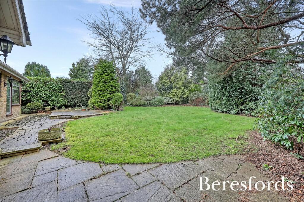 Additional property image - Spurgate, Hutton Mount, CM13
