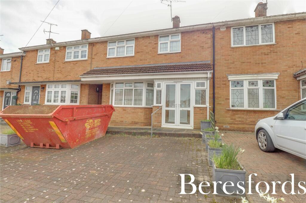 3 bedroom terraced house for sale in Hutton Drive, Hutton, CM13