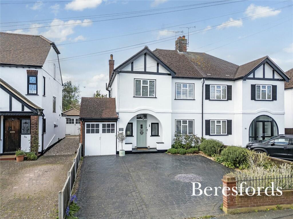 3 bedroom semidetached house for sale in Sebastian Avenue, Shenfield, CM15