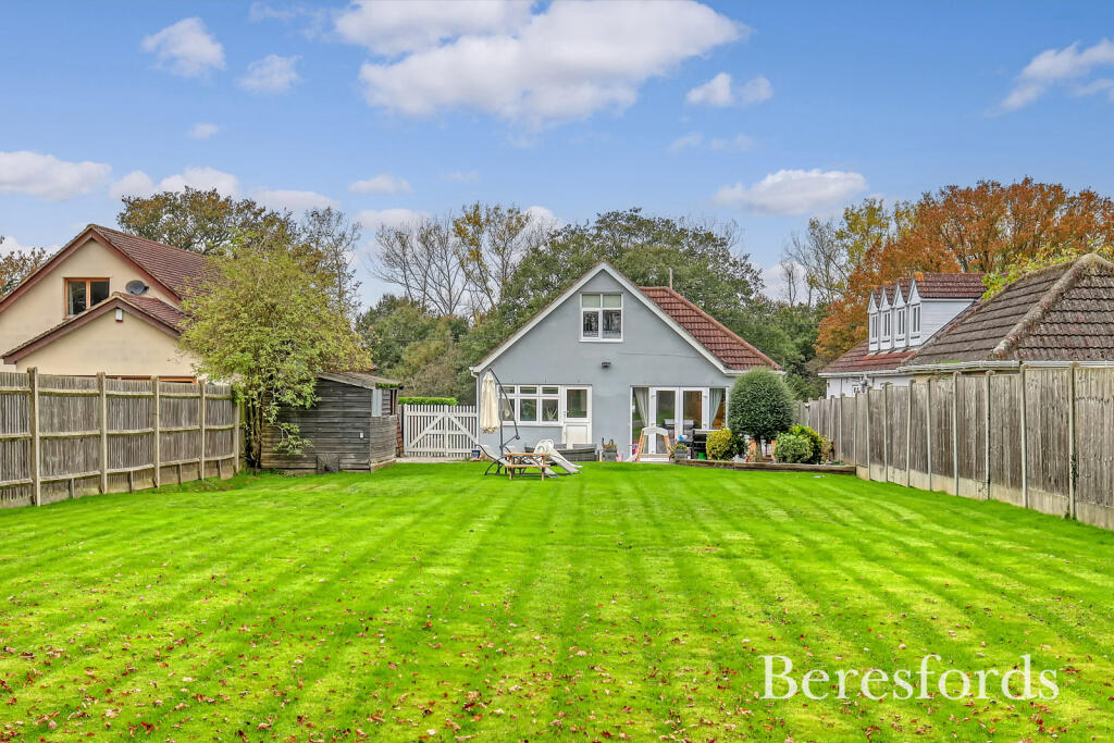 Additional property image - Chelmsford Road, Shenfield, CM15