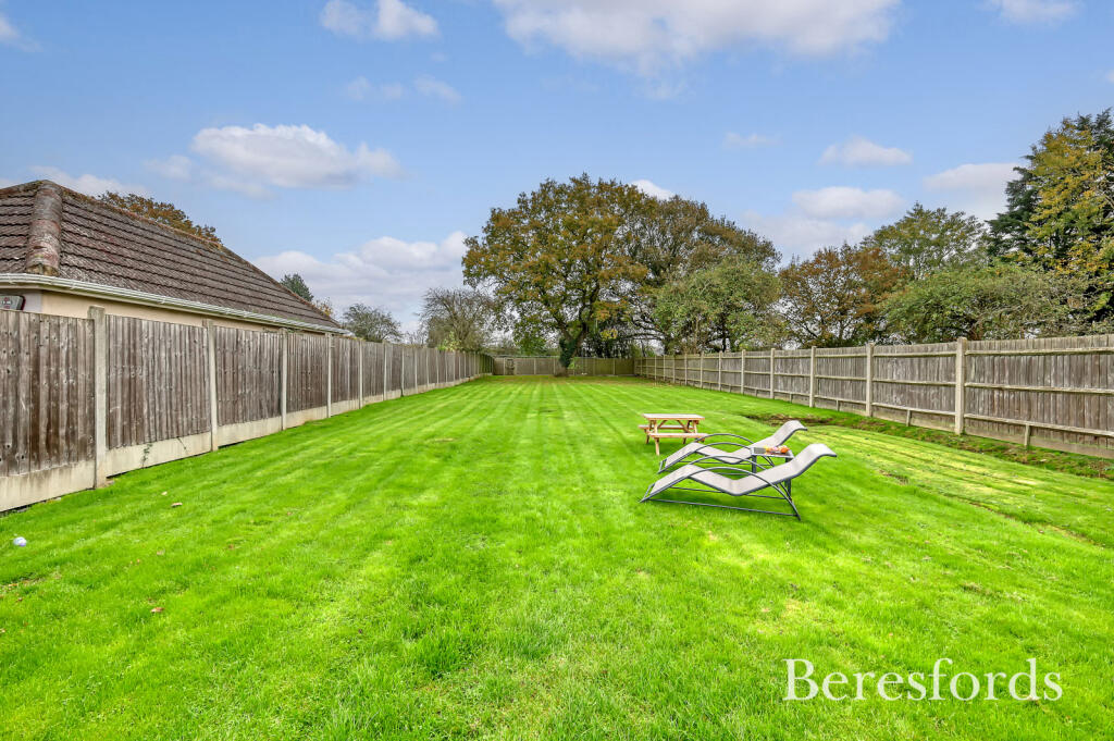 Additional property image - Chelmsford Road, Shenfield, CM15